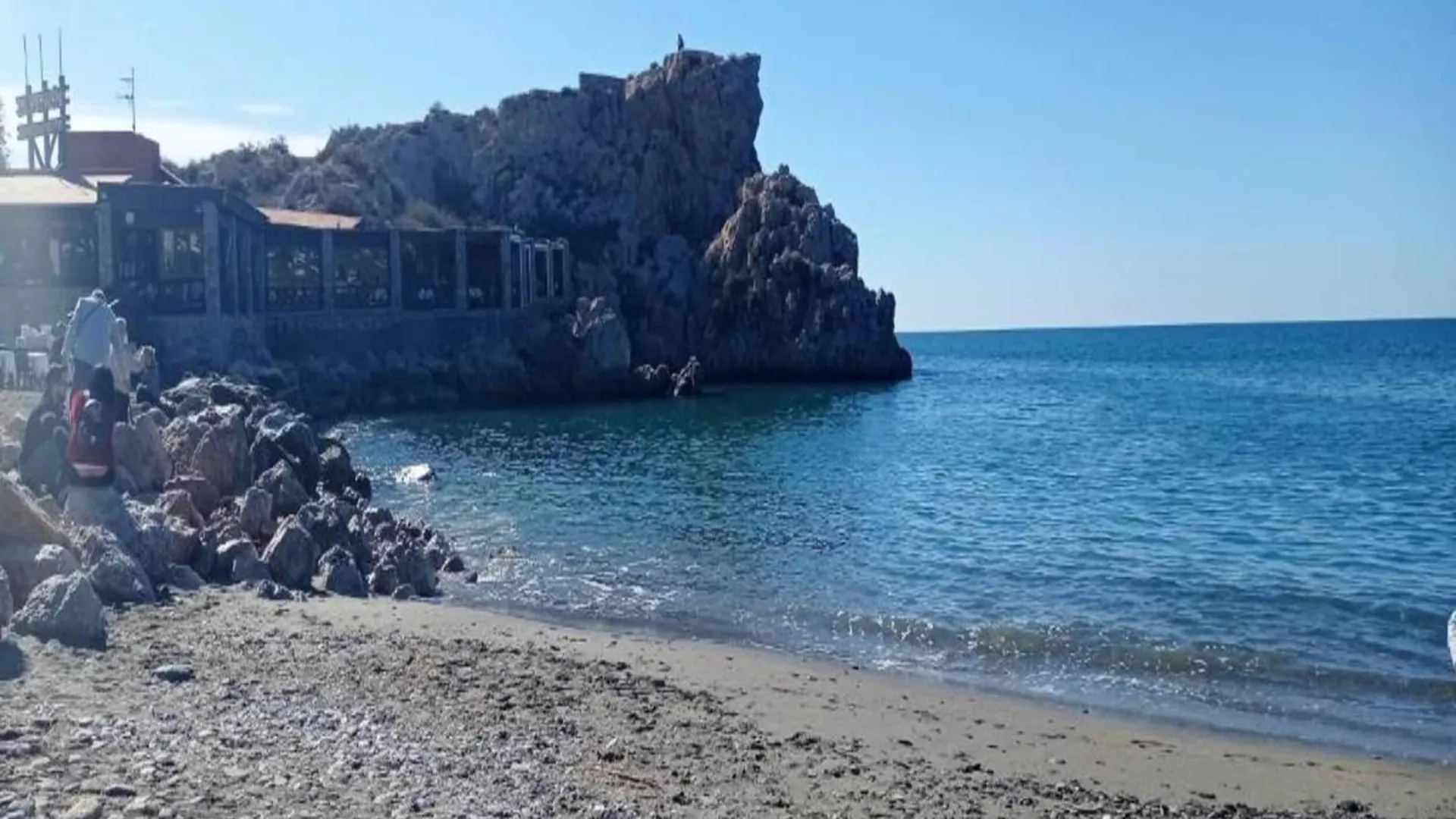Holiday Apartment On The Beach With Pool Salobreña